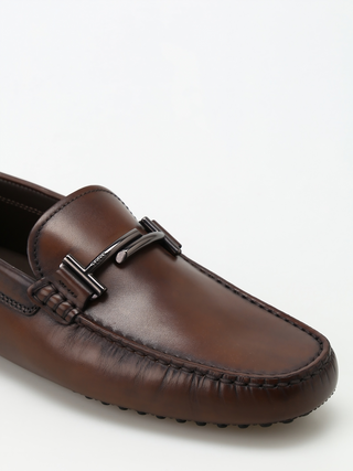Tods Polished Leather Metal Bit Gommino Loafers