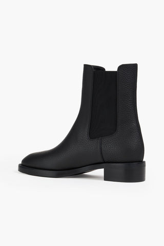 STUART WEITZMAN LENORA PEBBLED-LEATHER CHELSEA BOOTS - Size 9.5
