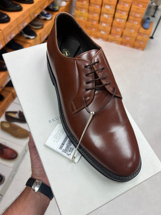 Brunello Cucinelli Polished Leather Lace-Up Derby Shoe Brown