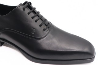 Tods Smooth Leather Lace-Up Oxford Shoes