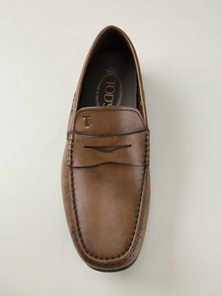 Tods Leather Gommino Driving Shoes in Nude