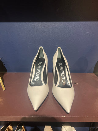 Tom Ford Leather Pointed-Toe Pumps in Ecru