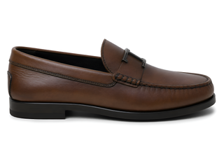 Tod’s Brown Leather Loafers With Metal T Detail
