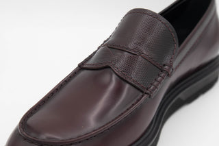 Tods Leather Loafers with Pebbled Detail in Burgundy
